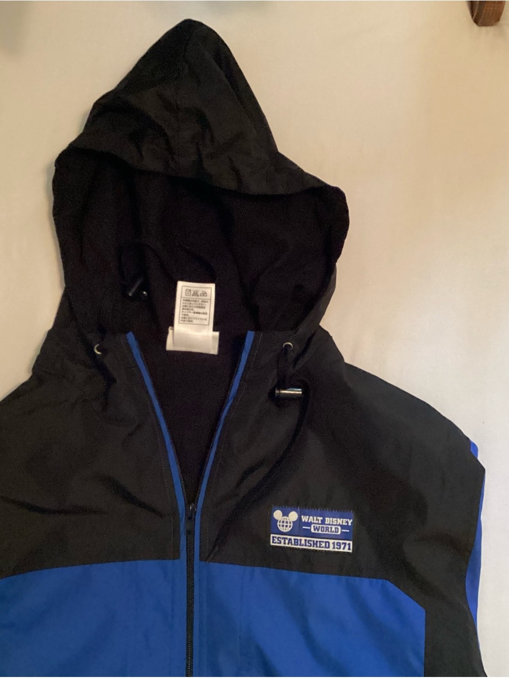 Walt Disney World Men’s Blue/ Black Full Zip Hooded Jacket Size L